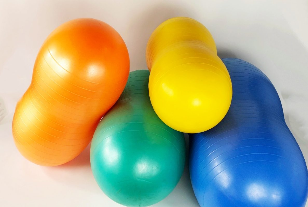 A guide to buying the correct Peanut Ball and the Benefits of Therapy Balls